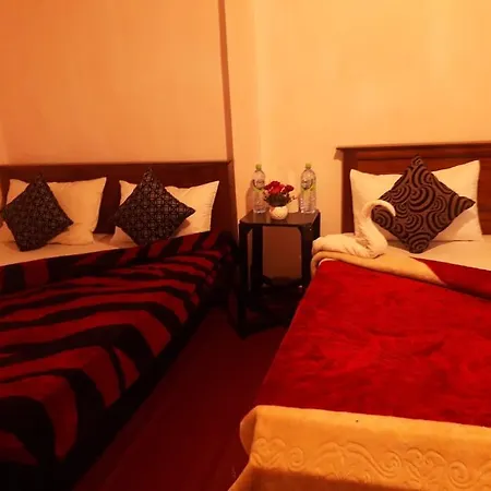 Hotel Maggie's 2*