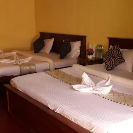 Hotel Maggie's 2*