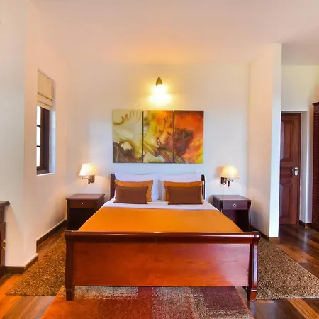 Bed & Breakfast The Glenmor 4*