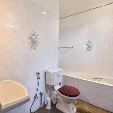 Bed & Breakfast The Glenmor 4*