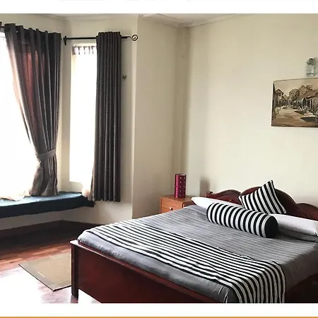 Endeavor Hills Holiday Bungalow Bed & Breakfast *