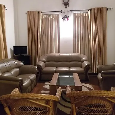 Endeavor Hills Holiday Bungalow * Nuwara Eliya