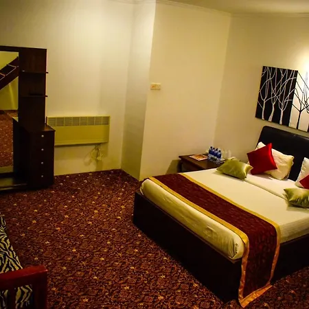 Hotel La Cottage Boutique Hotel & Restaurant 3*