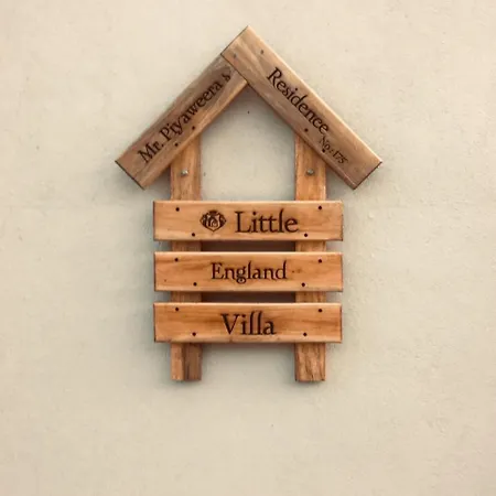Guest house Little England