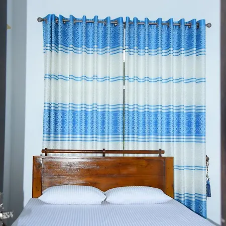 Hotel Savaanaa Rest