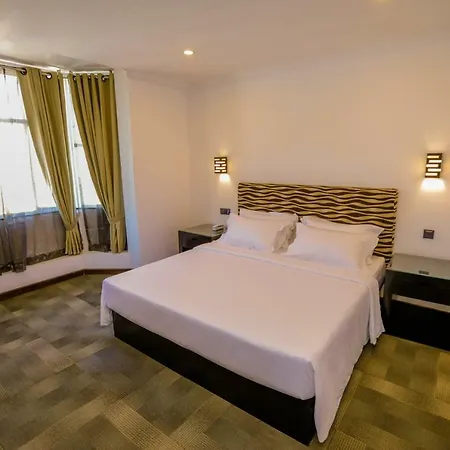 Huddle Hotel