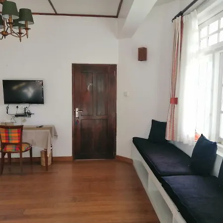 Lodge Melford Nuwaraeliya Nuwara Eliya