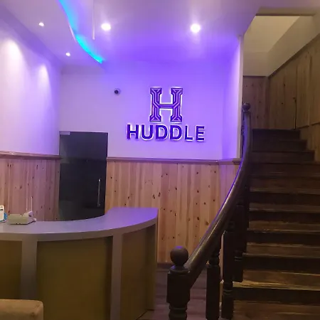 Hotel Huddle 4*