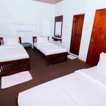Yoho Pello Hotel