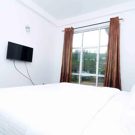 Yoho Pello Hotel