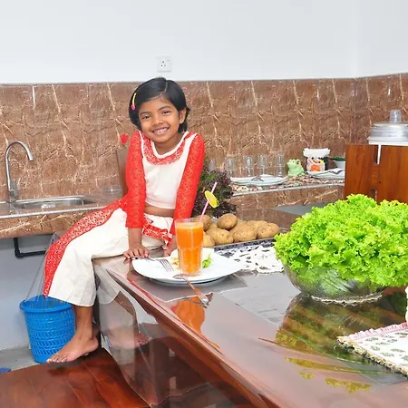 Moonplains Hemaya Bungalow Hotel
