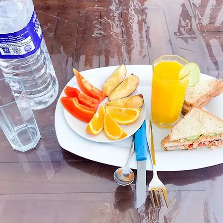 Hotel Y2k Holiday Nuwara Eliya