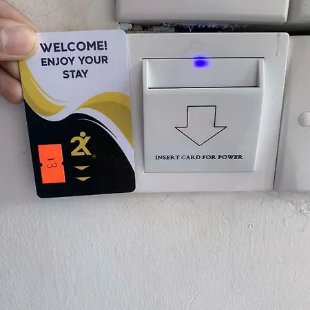 Y2k Holiday Hotel 3*