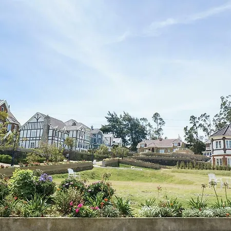 Hotel Tudor Barn 5*