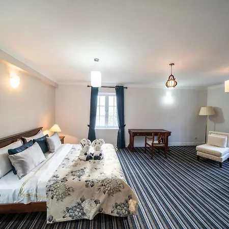 Hotel Tudor Barn 5*