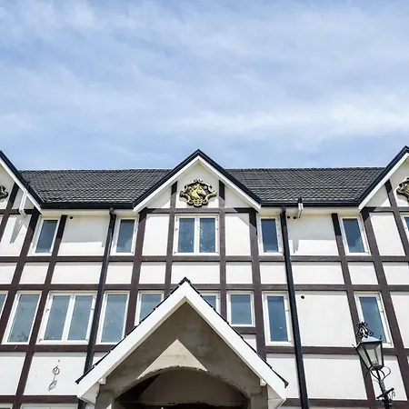 Tudor Barn Hotel