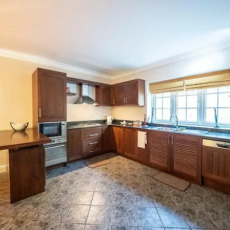 Rose Manor 5*