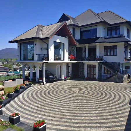 Mount Royal Villa *