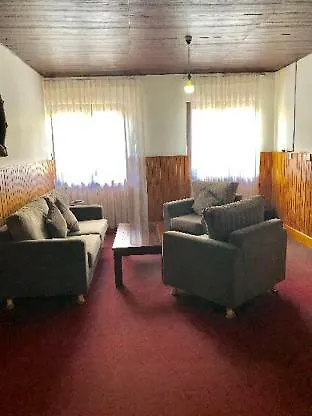 Hotel Single Tree Nuwara Eliya. 2*