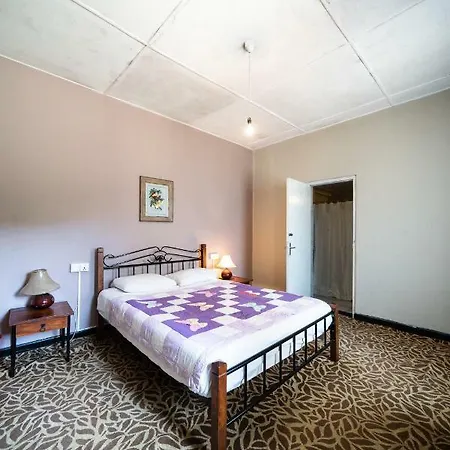 Villa Hillsborough *