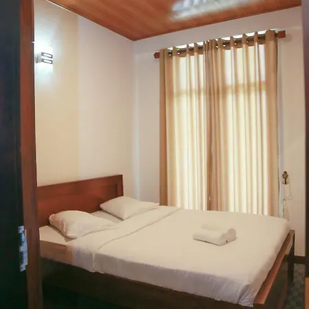Ashley Services Hotel *