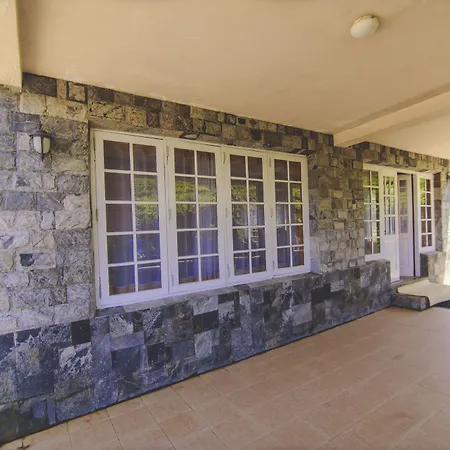 Sarah Nuwara Eliya