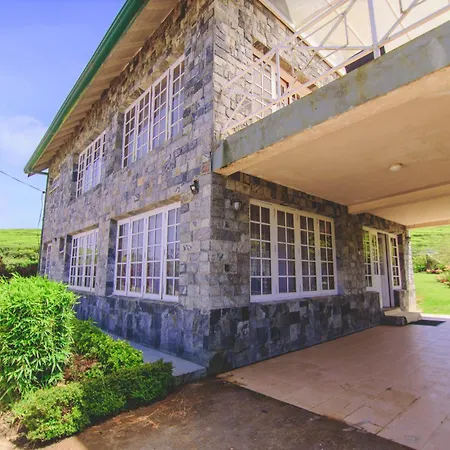 Sarah Nuwara Eliya