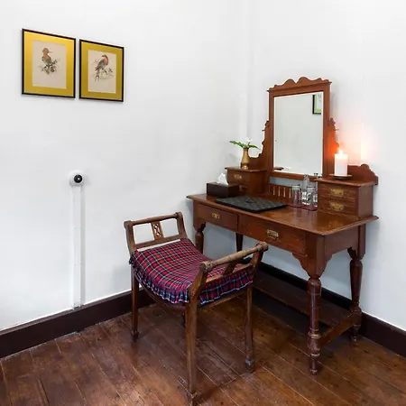 Scottish Planter Bungalow- Thema Collection Villa