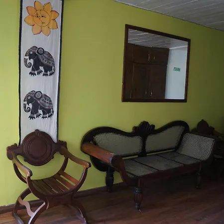 Hotel Midky 3*