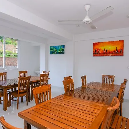 Guest house Oyo 238 Selva's 3*