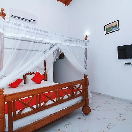 Hotel Oyo 258 Global Rest House 3*