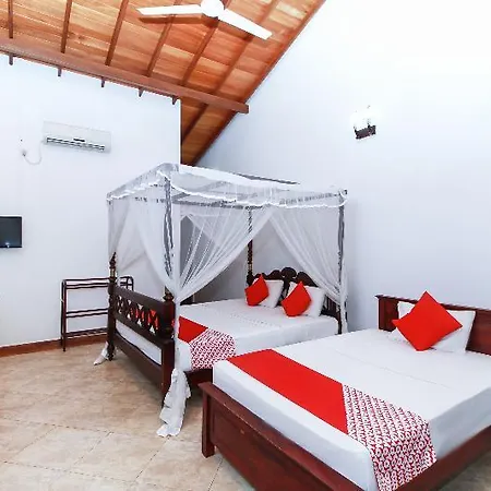 Hotel Oyo 258 Global Rest House 3*