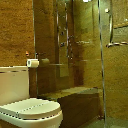 Mount Royal Hotel 3*