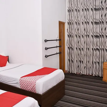 Roshan Hotel 3*
