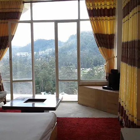 Woods Hut Homestay