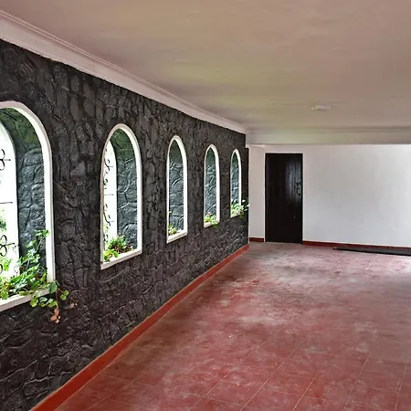 Oyo 476 Bloomfield