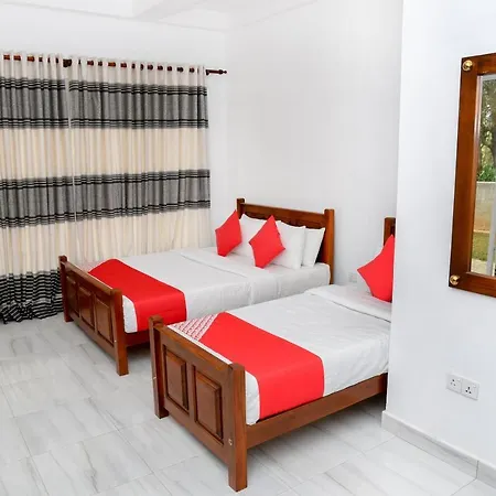 Ivy Bungalow Hotel 3*