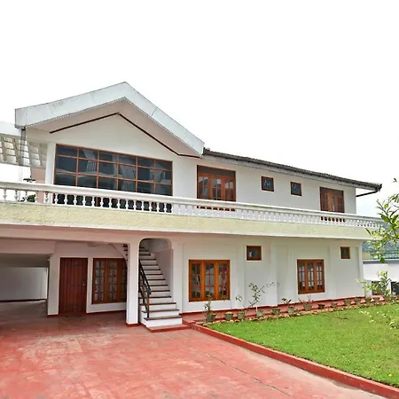 Oyo 476 Bloomfield Hotel Nuwara Eliya