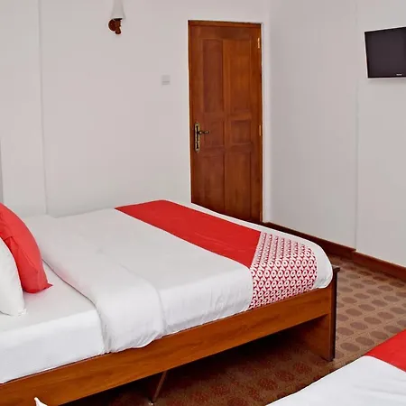 Oyo 476 Bloomfield Hotel