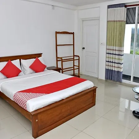 Hotel Oyo 487 Sudha Ozone Freeze 3*