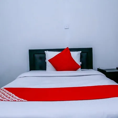 City Hotel 3*