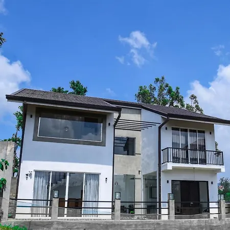 Ivy Bungalow Hotel 3*