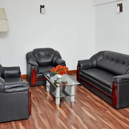 Hotel Oyo 476 Bloomfield Nuwara Eliya