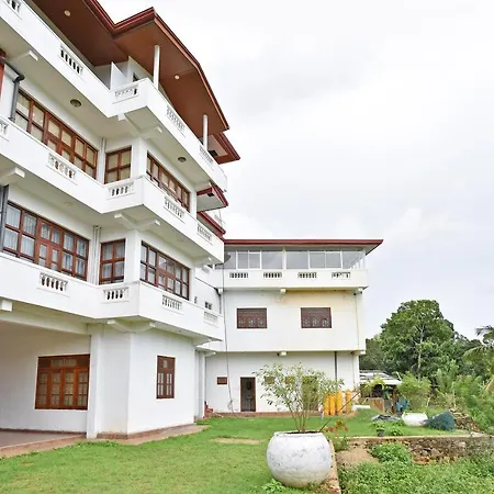 King Garden View 3* Nuwara Eliya