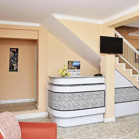 Oyo 258 Global Rest House