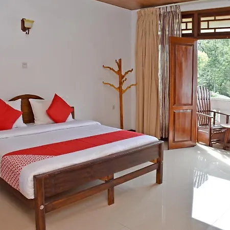 King Garden View Hotel 3*