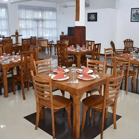 King Garden View Hotel
