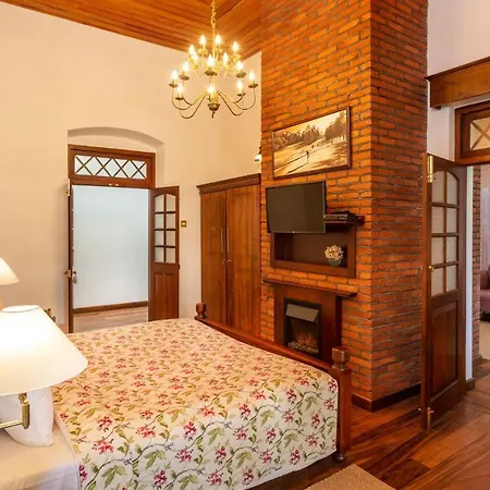 Villa Firsmead *
