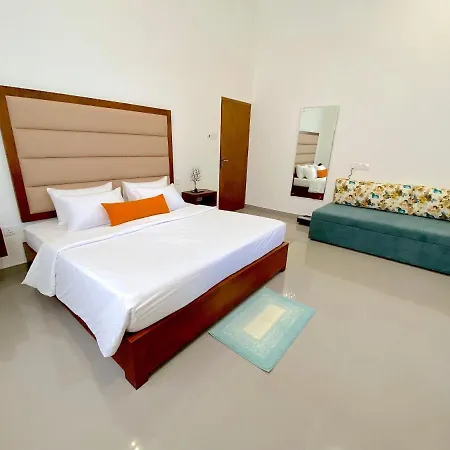 Caroline Villa, Guest house