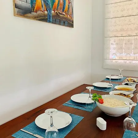 Guest house Caroline Villa, 3*